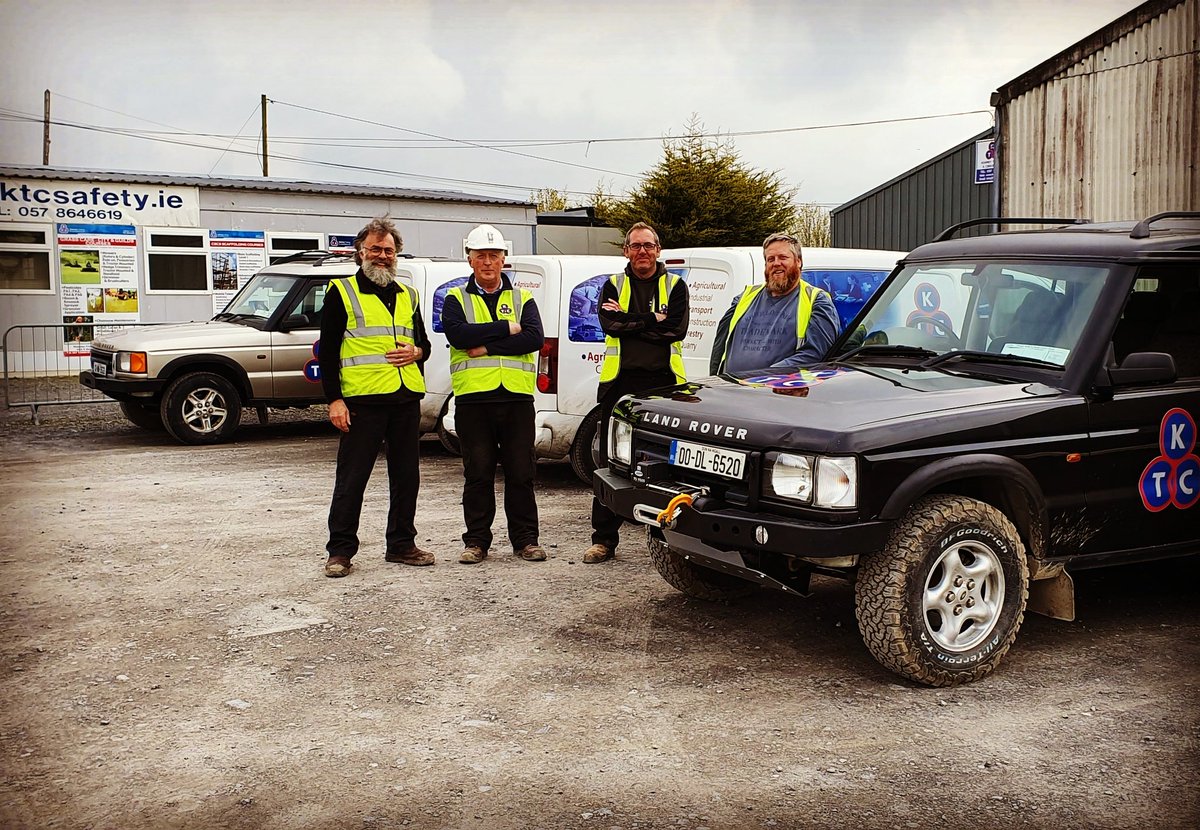 KTCSafety's tweet photo. Big thanks to Chris Hughes @mwmacltd for carrying out Off Road Driving technical evaluations.

We are now offering #CityGuildsNPTC Award in Off Road Driving.

#safety #training #offroad #healthandsafety #upskill #ktc #ktcsafety #Portlaoise #laois #discovery #landrover #4x4 https://t.co/JMz4zft2L4