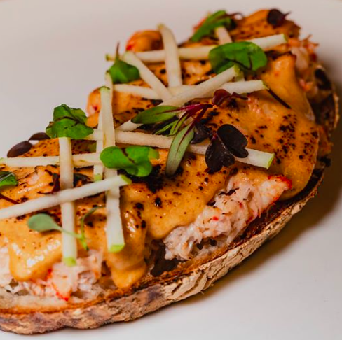Meet another of our Public House Small Plates - our Crab, Mackrel and Crayfish Rarebit, topped with apple shards and served on sourdough crisp bread 😍

Try our small plates this weekend - bit.ly/Nico-Public-Ho…
Explore our Menu today - bit.ly/small-plates-ph