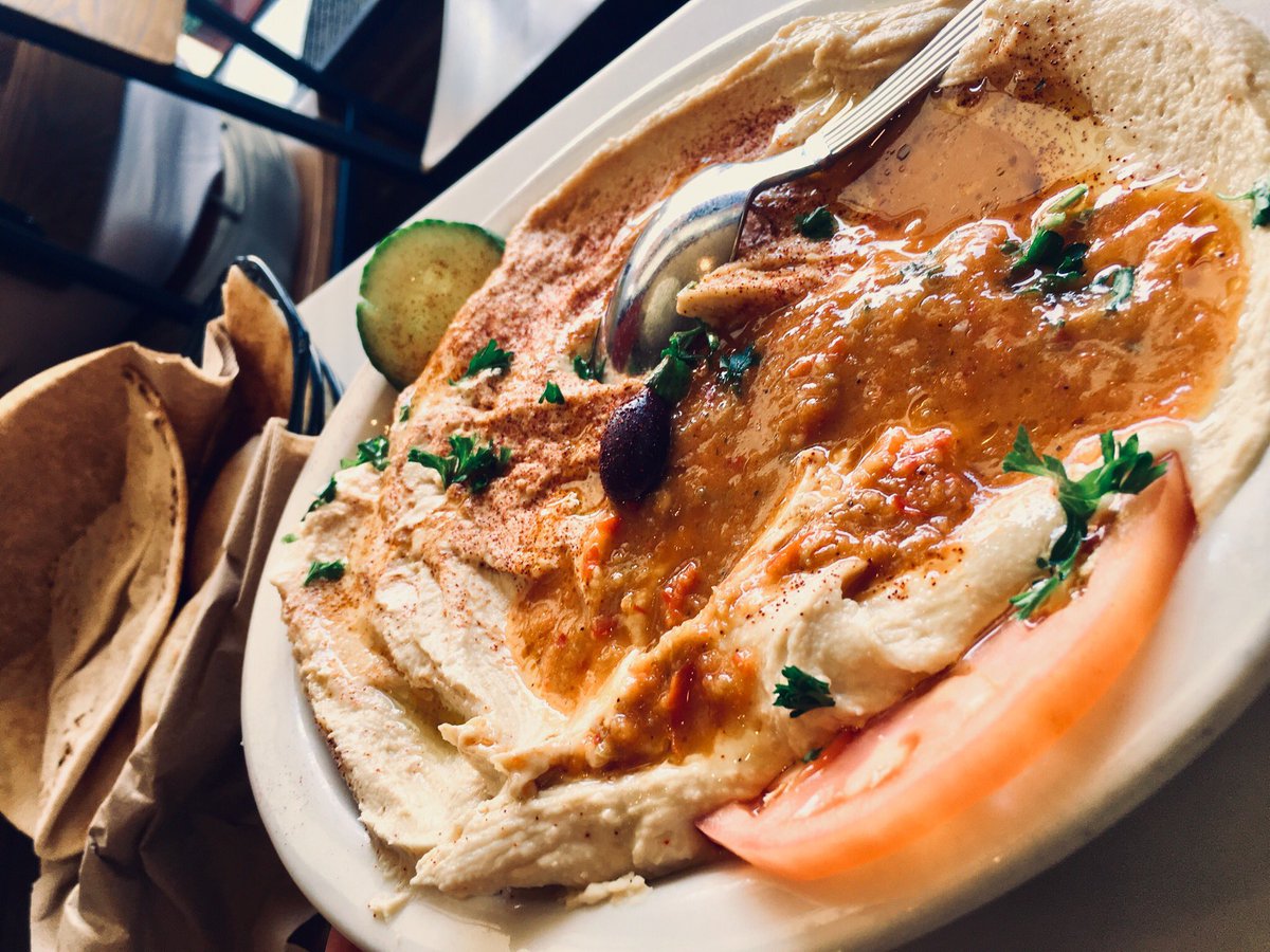 Public service announcement. ALWAYS order the hot sauce with Aladdin’s hummus. @aladdinseatery #highlandsquare #hummus #hotsauce #localfoodie