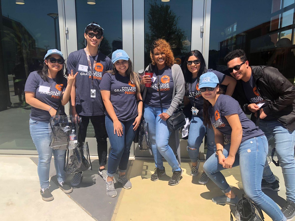 OneGoalGraduate's tweet photo. Still reeling from yesterday's #BelieveHouston kickoff. More than anything, it was incredible seeing Fellows from so many different schools connecting not only with industry leaders, but w/ each other. Grateful to everyone who made this happen. #onegoalgraduation #allin4aldine https://t.co/7cYJYn792M
