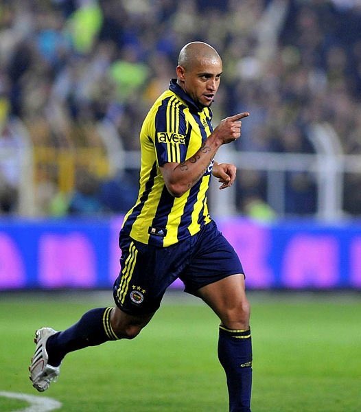 Happy Birthday, Roberto Carlos!  Bin sehr froh, dass ich ihn mal live im Fenerbahçe Trikot erleben durfte.   