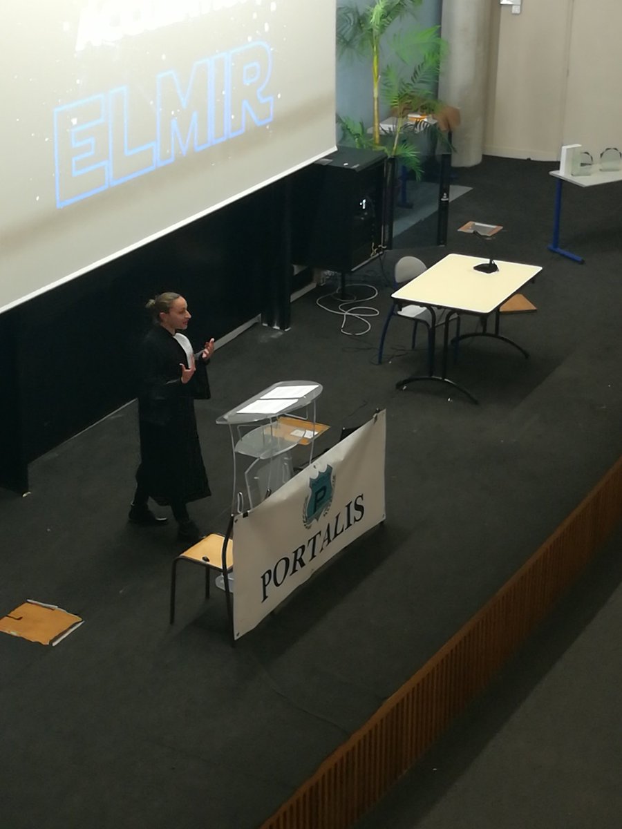 [FINALE] de la Conférence #Portalis c'est parti ! La première candidate est sur scène. <a href="/UCPdroit/">CY faculté de droit</a> <a href="/UniversiteCergy/">CY Cergy Paris Université</a> <a href="/BDEPortalis/">BDE Portalis 🅿</a>