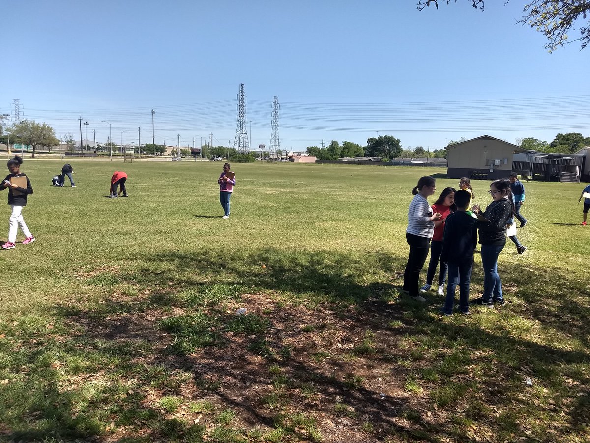 Irocdz28's tweet photo. @PISDMathematics our 4th graders finding easter eggs full of math problems. #wemathbettereveryday https://t.co/ClYOpafTjC