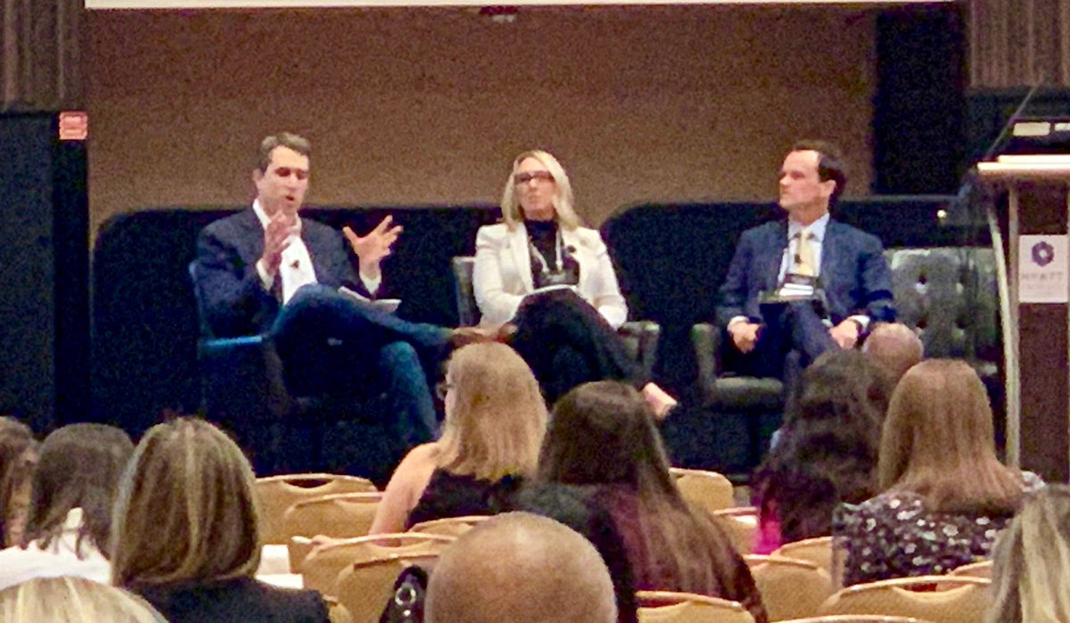 intapp's tweet image. We had a full house at our Key Client Program Session at @LMAintl. Big  thanks to Kelby Luther from @bakermckenzie and Neale Fisher from Croft  &amp;amp; Bender for participating and sharing their insights on working  with us! #LMA19 #clientstrategy #legaltech