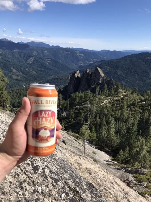 fallriverbrew's tweet photo. Where does your beer lead you? Hopefully to glorious, outdoor places like this! #bestenjoyedoutdoors #craftbeer #fallriverbrewing 📸 @ryrytuck https://t.co/heUJ1AEWbr