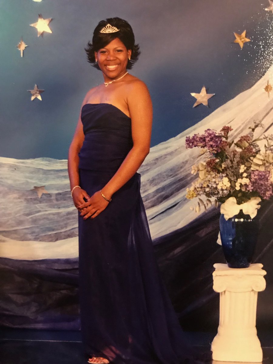 cathyannstein's tweet photo. @MsHosack Look At our BEAUTIFUL Miss Smith๐๐ @northforneyinfo #NFHSProm #FalconThrowback https://t.co/ezgNv2yq1d