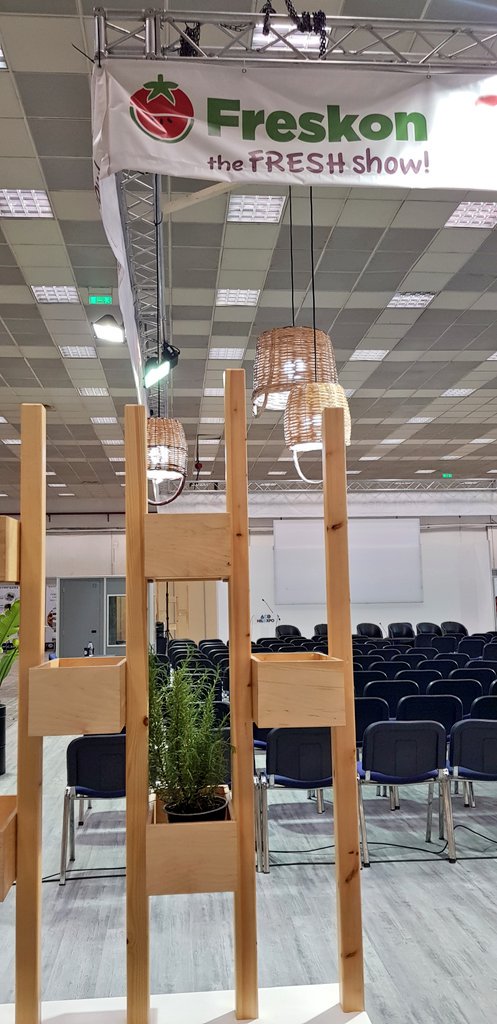 FreskonCongress's tweet photo. Όλα έτοιμα για το αυριανό Συνέδριο για το Ροδάκινο @MyUltraLife @froutonea @TroposBrands @digartzonikas @thedkggroup https://t.co/x1xPxDH2Mg