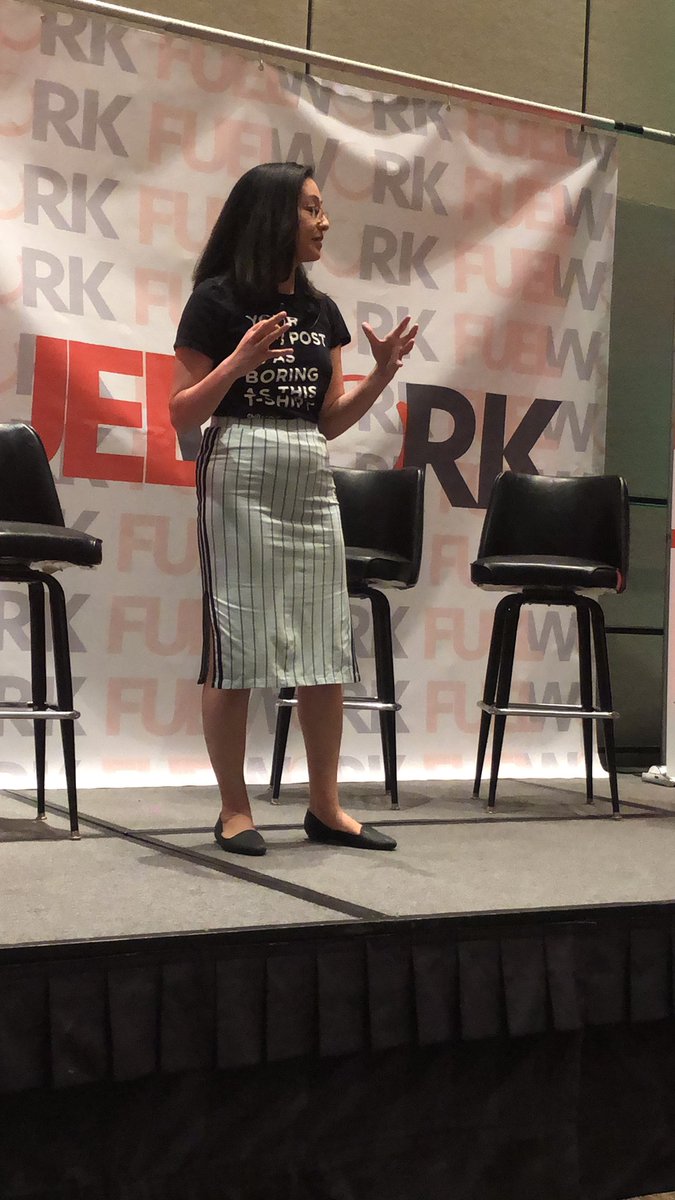 PeerThru's tweet image. @Elena_Valentine from @skillscout sharing her passion for the world of work at #mnhrtechexpo #MNHRTech #humansatwork