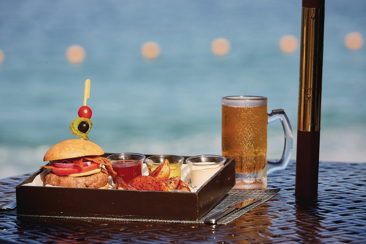 BarceloVallarta's tweet image. Esperamos que tengas hambre porque deliciosos platos como este te están esperando.
👉 brclo.com/2NuaiVI #BarceloPuertoVallarta #BarceloMoments #PuertoVallarta #Mismaloya #Jalisco #visitmexico #visitpuertovallarta