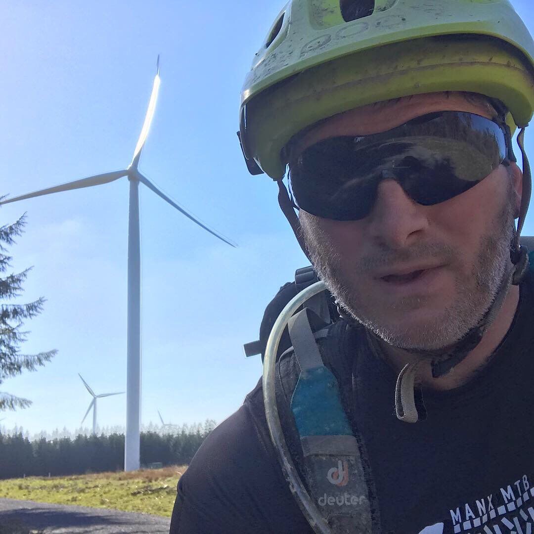 _mbspain's tweet image. Nice little solo blast around #Brechfa west, Barney is now flying down the hills (pretty good going up too) and these Mil-tec glasses do the job perfectly!  #mtb #wales #findyourepic #steelisrealmtb #steelisreal #hardcorehardtail #cotic #BFe #miltec #goggles #glasses