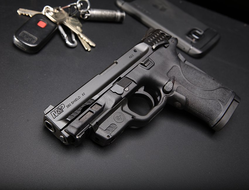 Ahh it is nice to see some green. smith-wesson.com/firearms/mp-38… #springhassprung #easydoesit #mandp #mandpshield #greenlaser