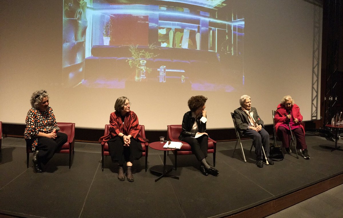 Inizia la seconda tavola rotonda dedicata alle #donnedidesign, sul palco:
👉 <a href="/paolajannelli1/">paola jannelli</a> 
👉 Giovanna Castiglioni
👉 <a href="/N_Mattiot/">Nicoletta P-Mattiot</a> 
👉 Marirosa Toscani Ballo
👉 Nanda Vigo

#donnediarchitettura #MDW19 #MilanoDesignWeek #fuorisalone