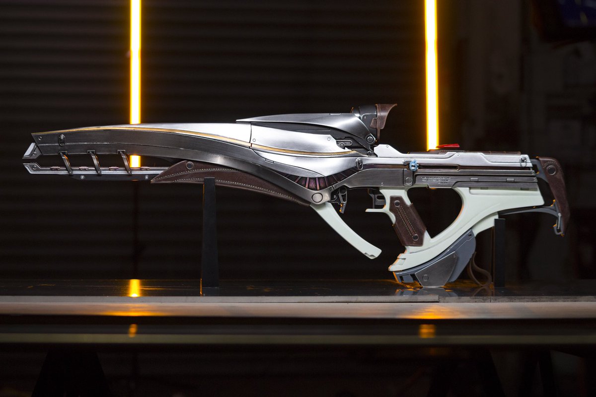The Polaris Lance. Created for Bungie and gifted to Vicarious Visions in New York. Made from 100+ individual 3D printed pieces.