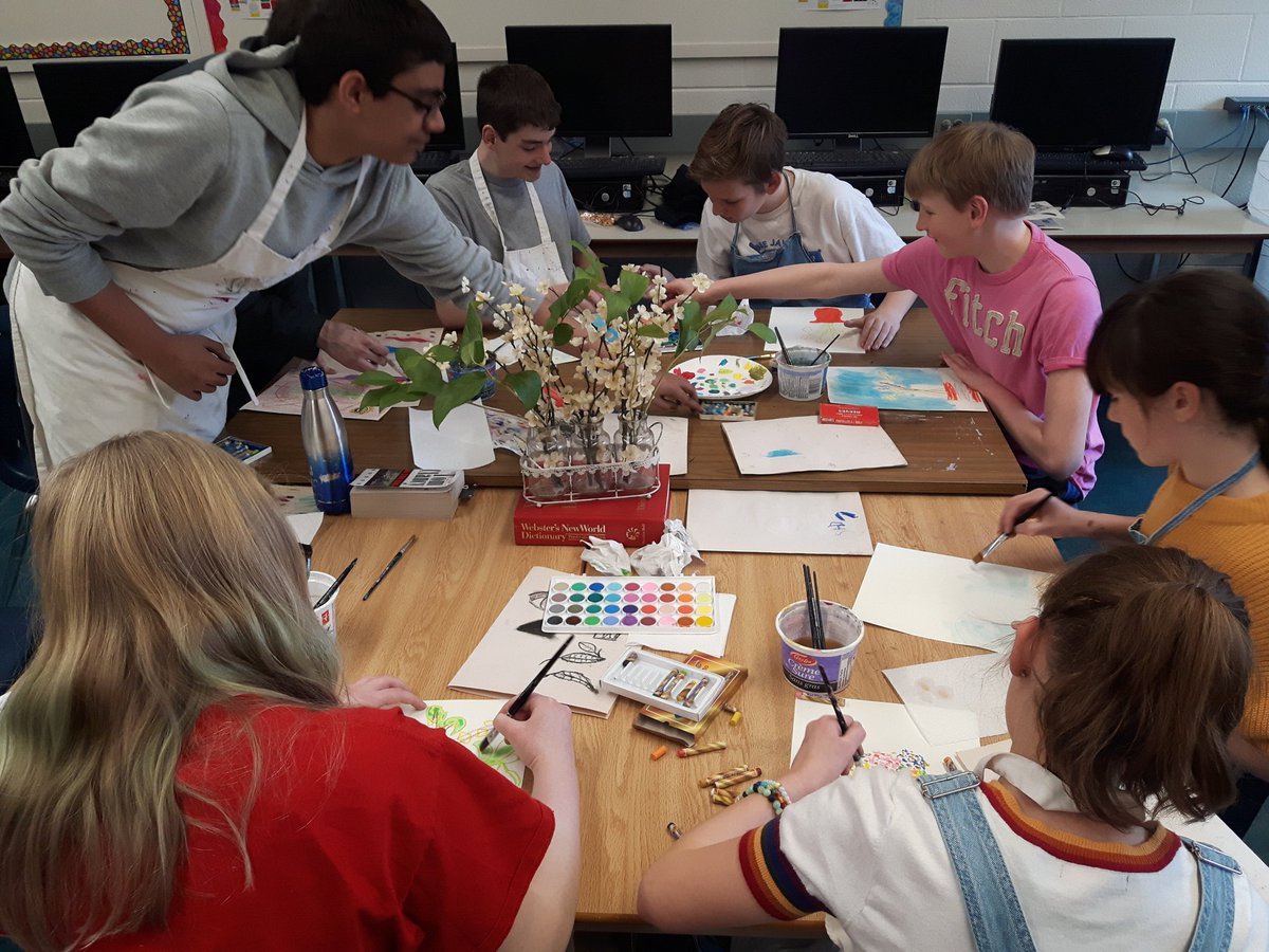 EnrBrant's tweet photo. Awesome mixed arts session today! Thanks @_artwithHEART @GEDSB @CentennialGw https://t.co/z3F1Zl3mIG