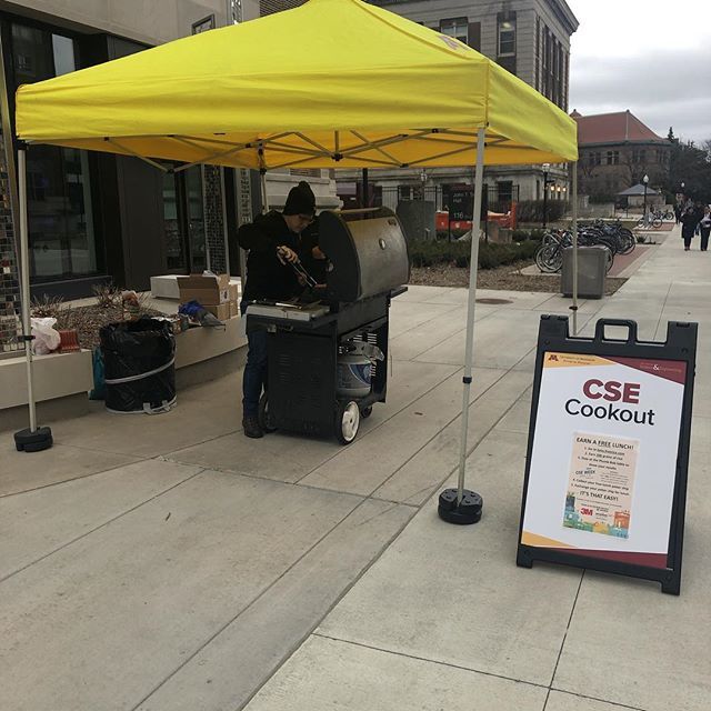 cseweek's tweet image. We&apos;re on Church Street outside Tate today! Earn 200 grains of rice on beta.freerice.com for a free burger, hot dog, or veggie burger! #meese #acm #cseweek19