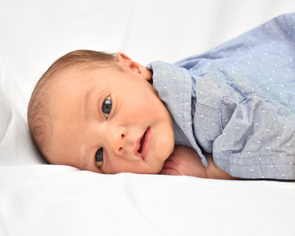 whoseManns's tweet image. I’m obsessed with my little 2 day old