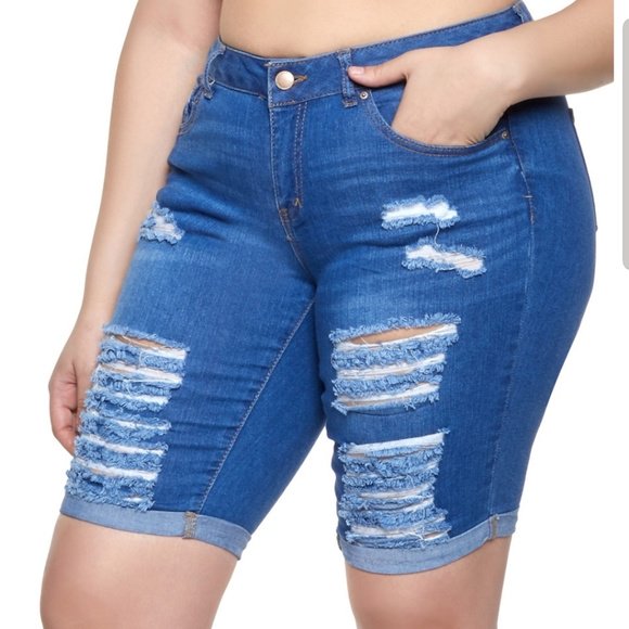 So good I had to share! Check out all the items I'm loving on <a href="/Poshmarkapp/">Poshmark</a> #poshmark #fashion #style #shopmycloset #yummyplus #dots #waxjean: posh.mk/FaKLoS2IRT