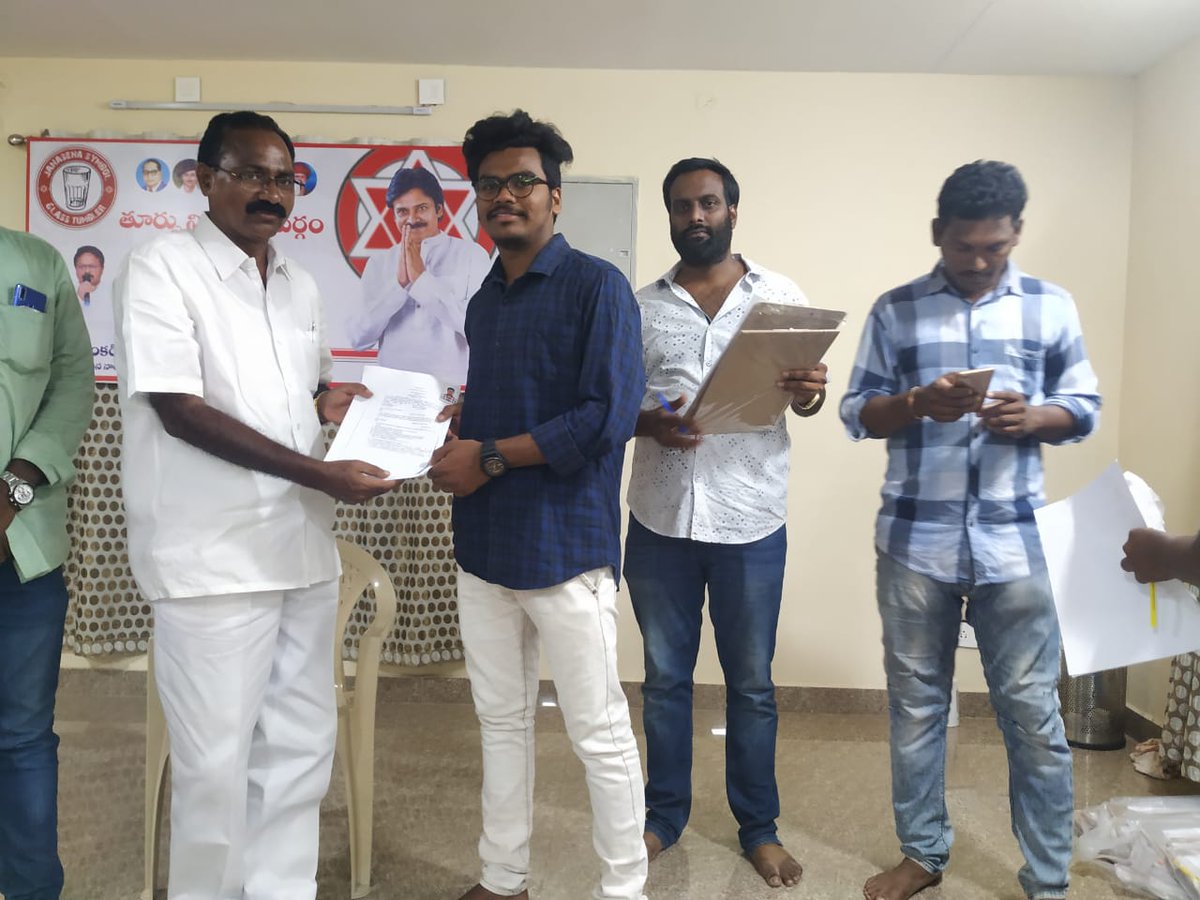 pvnraaz's tweet photo. Election Day Countdown @JanaSenaParty @PawanKalyan @bolisetti_satya @99tvtelugu https://t.co/4liHC5V3uV