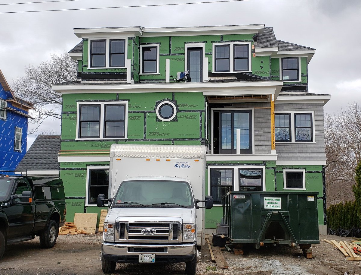 lcarlislearcht's tweet photo. Wow! Our #NarragansettRI tear down and rebuild is looking gorgeous! We are in love with the black @AndersenWindows and Doors! #RIArchitect #CoastalLiving #401Love #DesignIsRI #DreamHome https://t.co/n8ddKY38qc