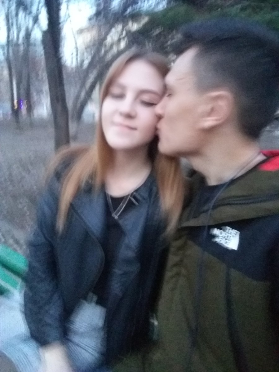 tokarevaakate's tweet image. Выползли с котиком погулять впервые после зимних домашних посиделок