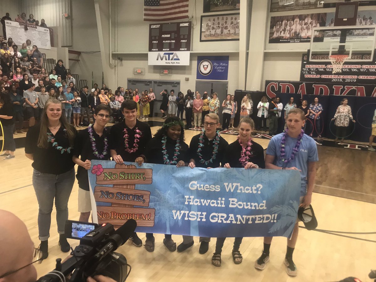 SHSSenators's tweet photo. Its been a great day at Sparkman as our students raised money for 15 yr old Braxton Townsel who is recovering from cancer. The student body helped grant his wish of traveling to Hawaii! Thank you 
 @waff48 @whnt @rocketcitynow and @WAAYTV for coming to the reveal! #WeAreSparkman https://t.co/jtWtEv6k97