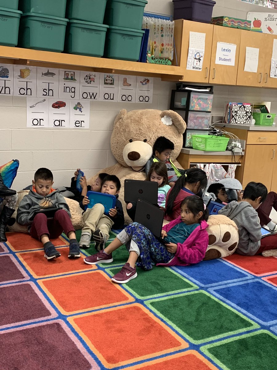 MurrayESOL's tweet photo. We love doing our @LexiaLearning with our new friend. Thank you Mrs. Harper for donating him to our class! ❤️🐻💻 #cesesol @Chatsworth1050 #murrayproud https://t.co/8lDEdvD6yG
