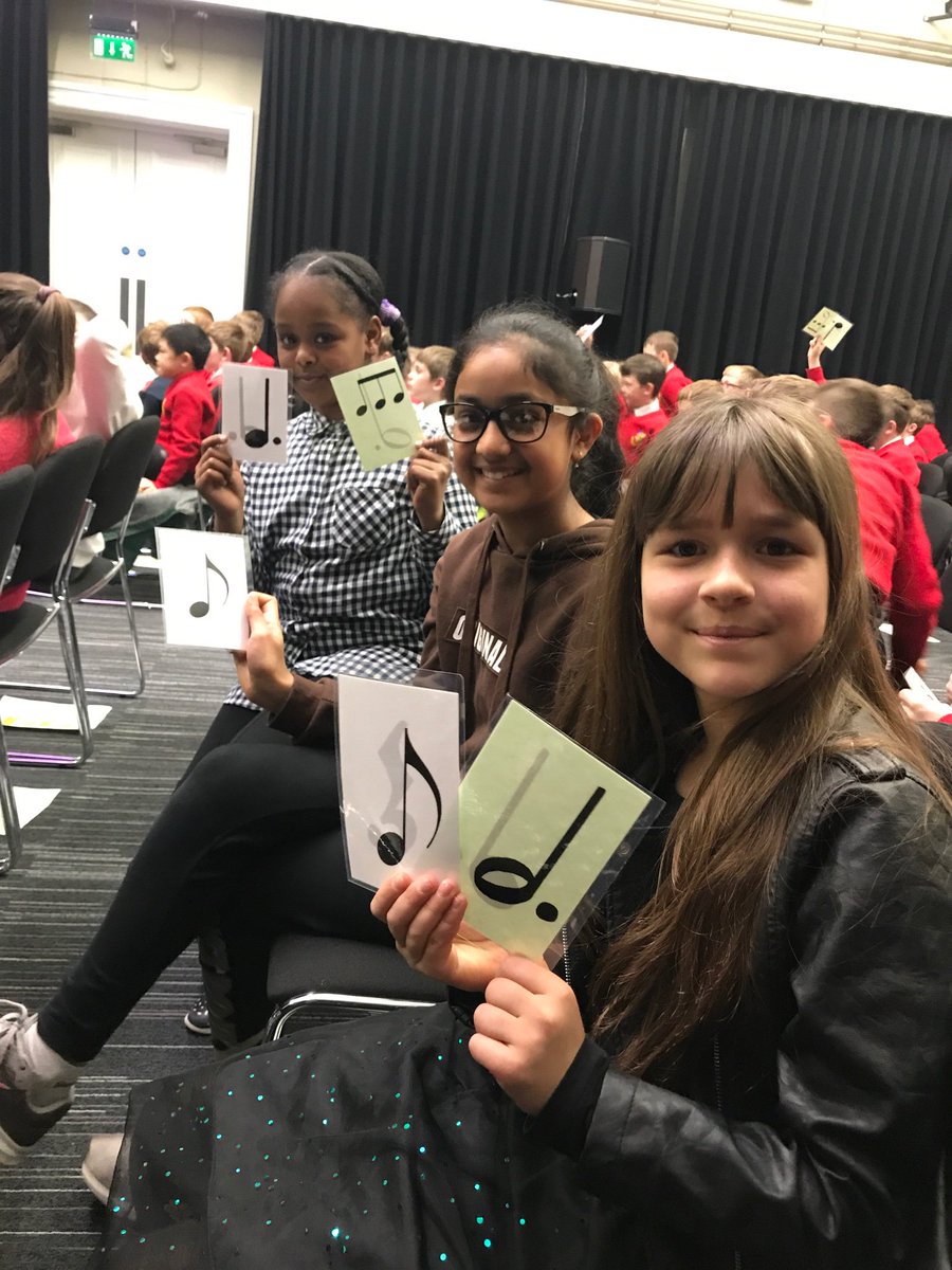 eskerpaula's tweet photo. Wonderful Traditional Irish Music workshop at the @NCH_Music yesterday! #music #Dublin #education #eskeretns https://t.co/I19TAYmNDz