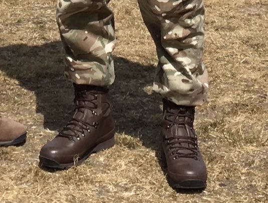 Nicholas Drummond British Army Soldiers Wear An Endless Variety Of Boot Types They Also Have Different Methods Of Wearing Their Trousers Over Their Boots 1 Tucked In 2 Hanging Loose 3