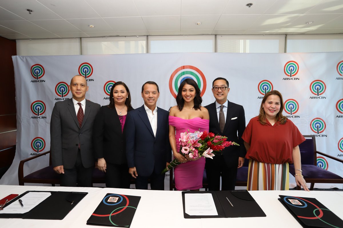 ABSCBNpr's tweet photo. Actress Nadine Lustre signed a two-year contract with ABS-CBN today, April 25. The actress shared that she's excited to be back on TV after focusing in doing movie projects. https://t.co/cOkkfshlzQ