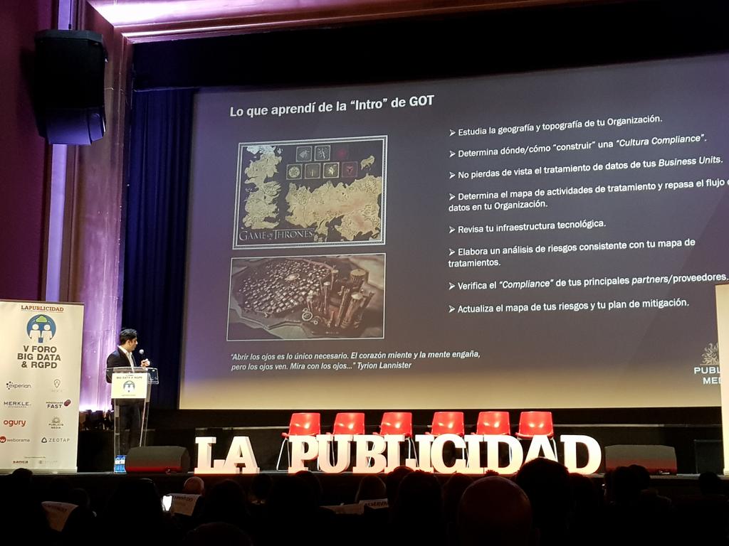 jpsanchezplaza's tweet image. Aproximándonos al #RGPD con una introducción de #GameofThrones en el #ForoBigData de @PdelaPublicidad con los marketers de @InnovacionFP