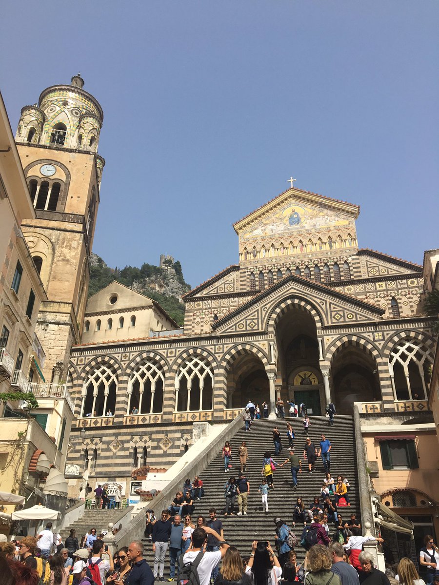 GiancFerr's tweet photo. Summer is coming to #Amalfi and #Ravello and the result is simply .. amazing! 😎 https://t.co/mBKx0m0Ko4