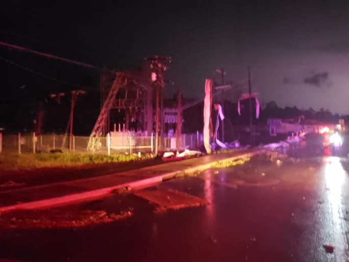 KTREnews's tweet photo. UPDATE: Damage, road closures reported across San Augustine Co. following storms, possible tornado https://t.co/HcVsNU9aS2 https://t.co/rFgrry2mzp