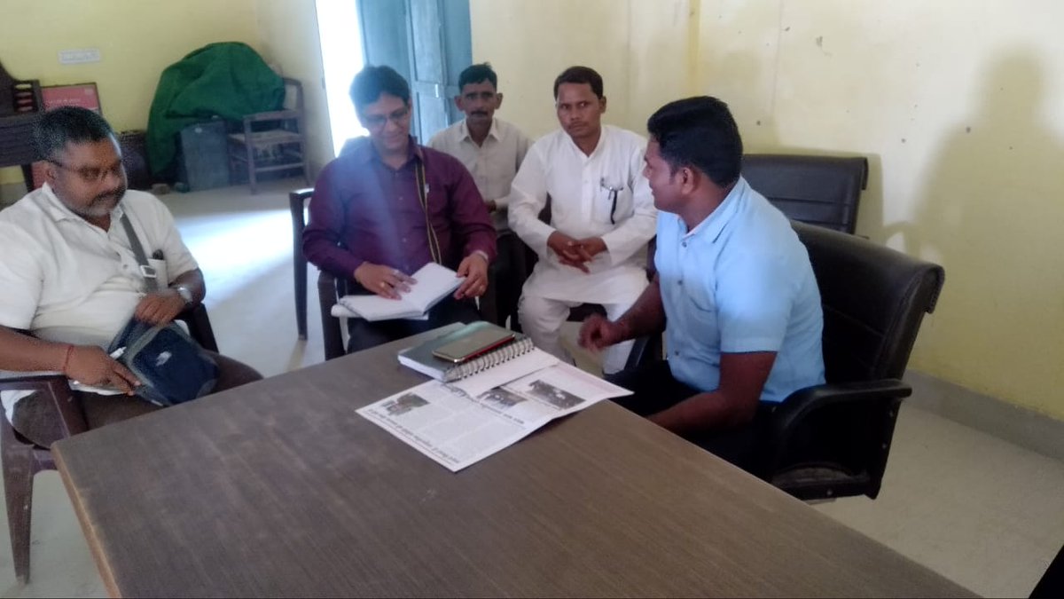 HLNIndia's tweet photo. दिनांक 24/4/19 को जिला प्रयागराज के माण्डा ब्लॉक के VDO के साथ बैठक करते हुए PGS संस्था और चेतना संस्था जो की ह्यूमन लिबर्टी नेटवर्क की साथी संस्था है ! 
@Freedom_Fund 
#endofslavery #endofexploitation #HUMANLIBERTYNETWORK https://t.co/Cz5ENHz1mW