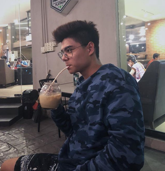 paulvisuals's tweet photo. paul salas as your boyfriend 🥰 https://t.co/gBw3TJOyuz