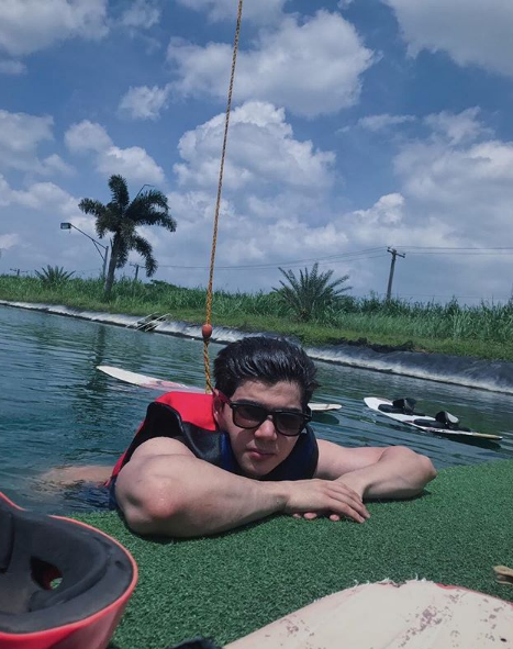 paulvisuals's tweet photo. paul salas as your boyfriend 🥰 https://t.co/gBw3TJOyuz