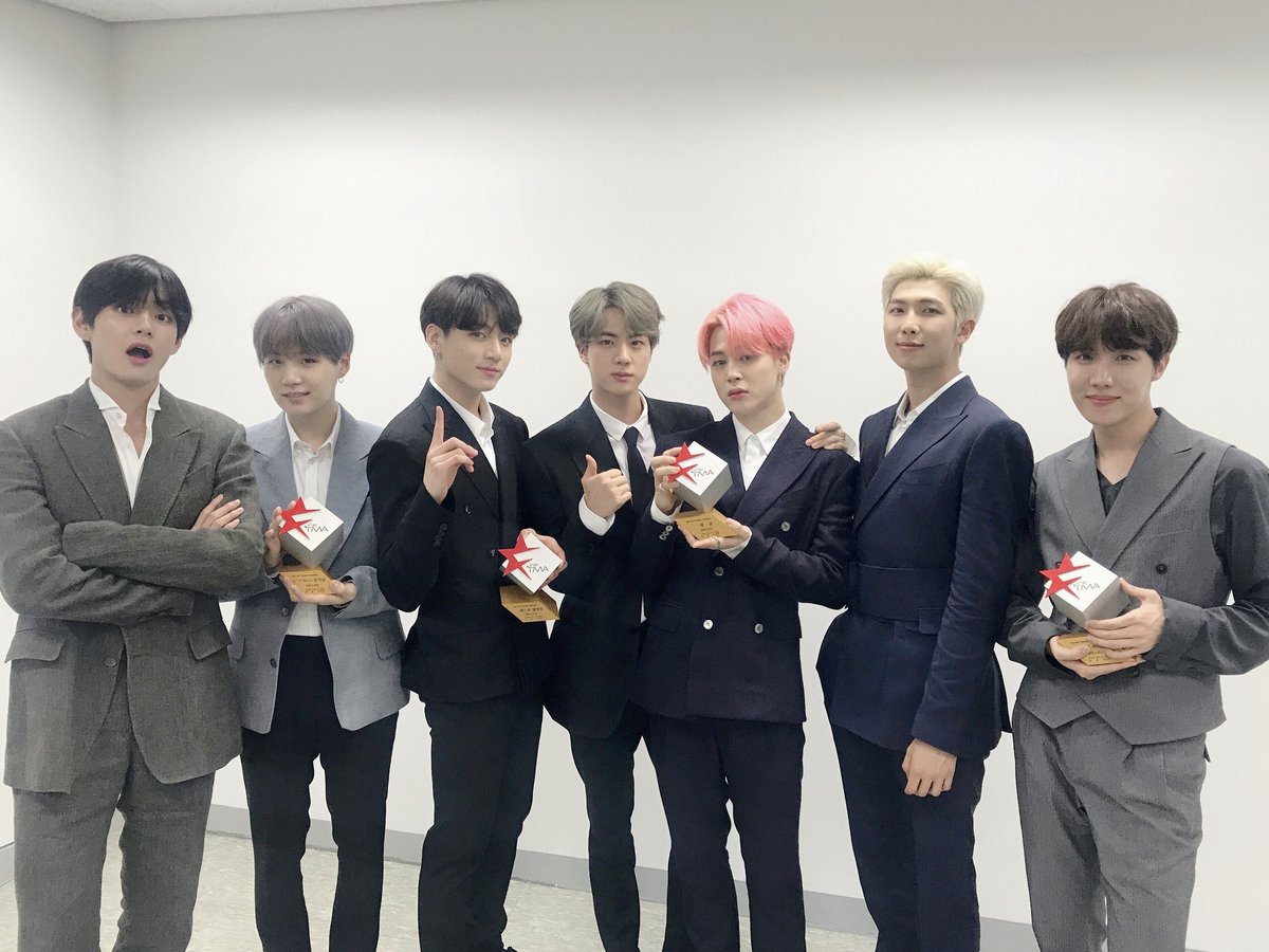 Subha_Newaz's tweet photo. 💜💜 #BBMAsTopSocial BTS @BTS_twt https://t.co/Hi7JEzgm1r