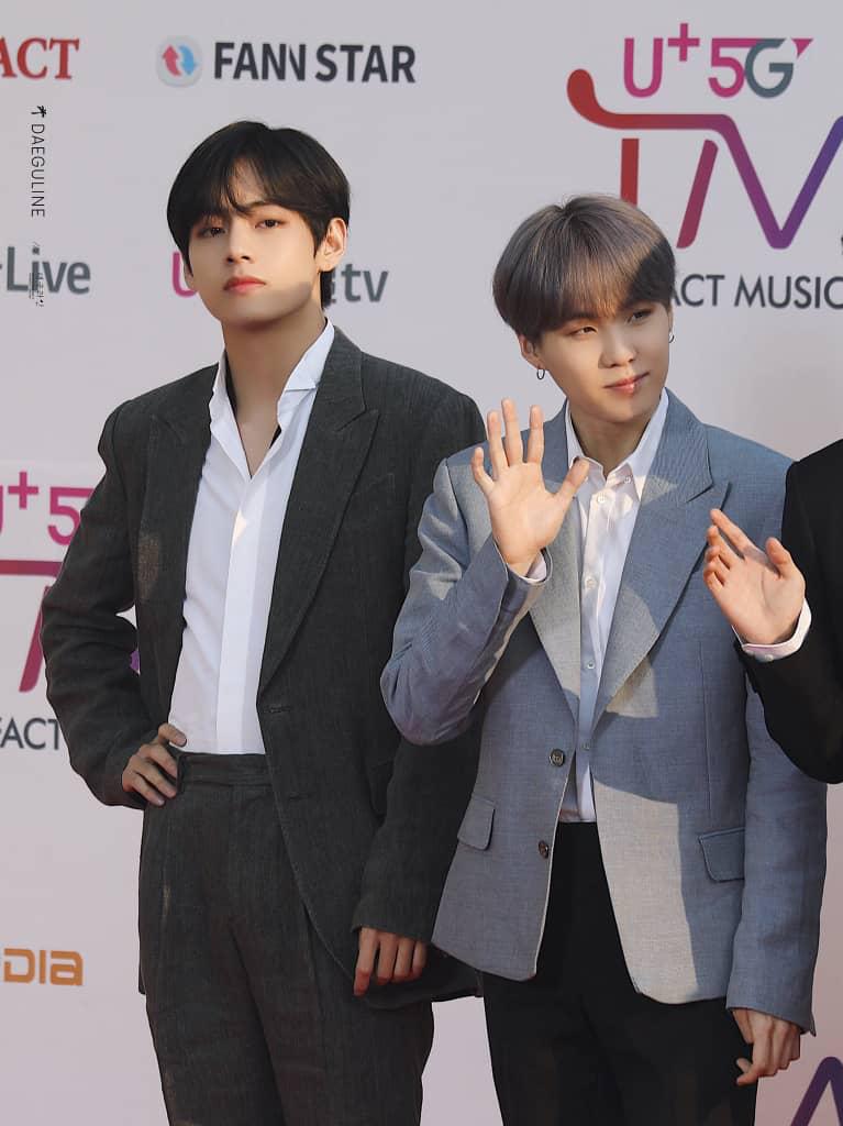 Dreams don't work unless you do💜

#BBMAsTopSocial BTS <a href="/BTS_twt/">방탄소년단</a>