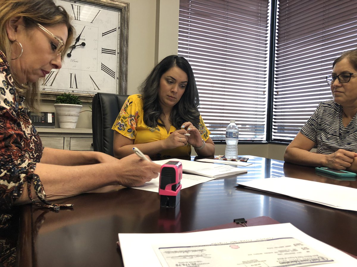 alexcmrealtor's tweet photo. Amazing day today! Another happy client. It was an honor to help you find a place to call home and to create a lot of new memories. #AlexRealtor #AlexSellsHouston #OnesixteenGroup #KellerWilliams #RelyOnEli #KW #Sold #RealEstate #NewHome #Mortgage #HomesForsale #Houston #Grind https://t.co/YYhE9EpDVD