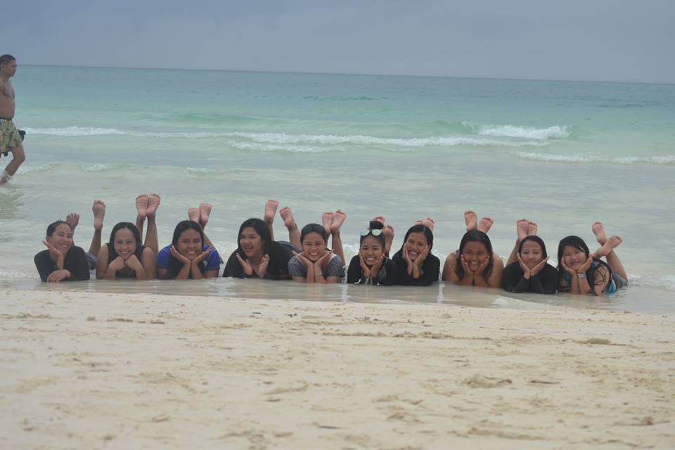 itsmeshennameng's tweet image. Dahil sayo @KissesDelavin nabuo kmi, nagmula sa iba't ibang lugar hindi magkilala pero nung inidolo ka ay nabuo kmi prang isang pamilya! wla si @scottivan05 sya yung nag pipicture hehe.

#LoveALifeFullOfKISSES