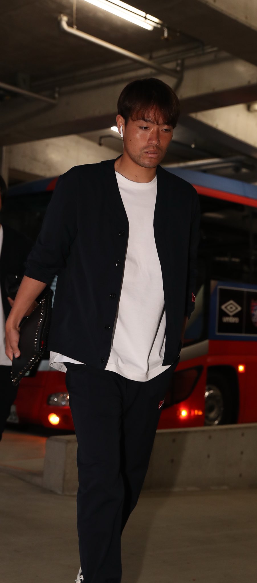 中古特価】希少品 FC東京2019 SHIPS製 選手仕様移動着3点セット