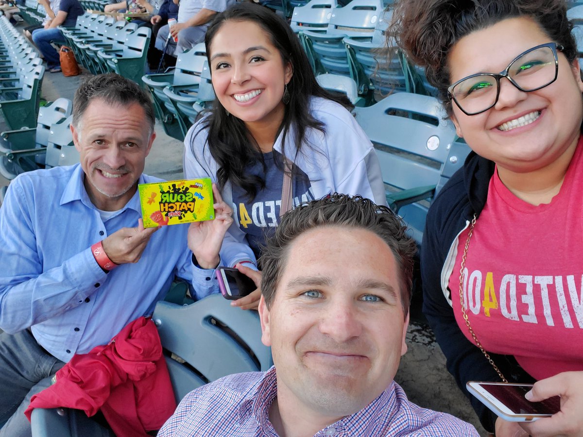 Kevin_Garrity88's tweet photo. Enjoying the @Angels game thanks to @WellsFargo and their incredible support of @HomelessnessOC and @unitedwayoc!  @LesliePrado_, @jocelinocuw #doingmore4oc https://t.co/Lo0XDlbIPD