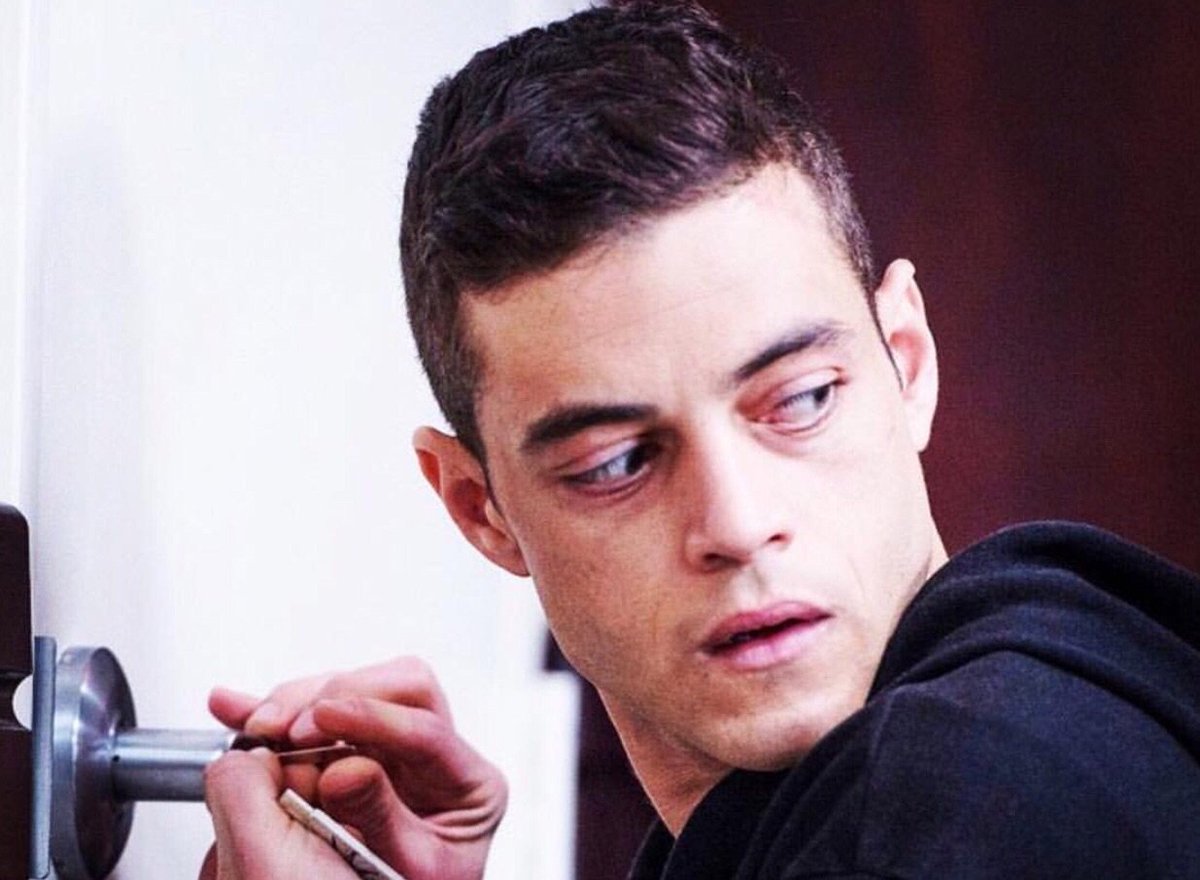 BelltownWriter's tweet image. #mrrobot #mrrobotseason2 #blogger #writerscommunity #amwriting #ramimalek #BDWong #Whiterose #SamEsmail #CultTv #USANetwork— The mission... analyze every time travel reference in Mr. Robot before Season 4 starts. @TimeTravelNexus — Four columns up so far! timetravelnexus.com/the-mr-robot-p…