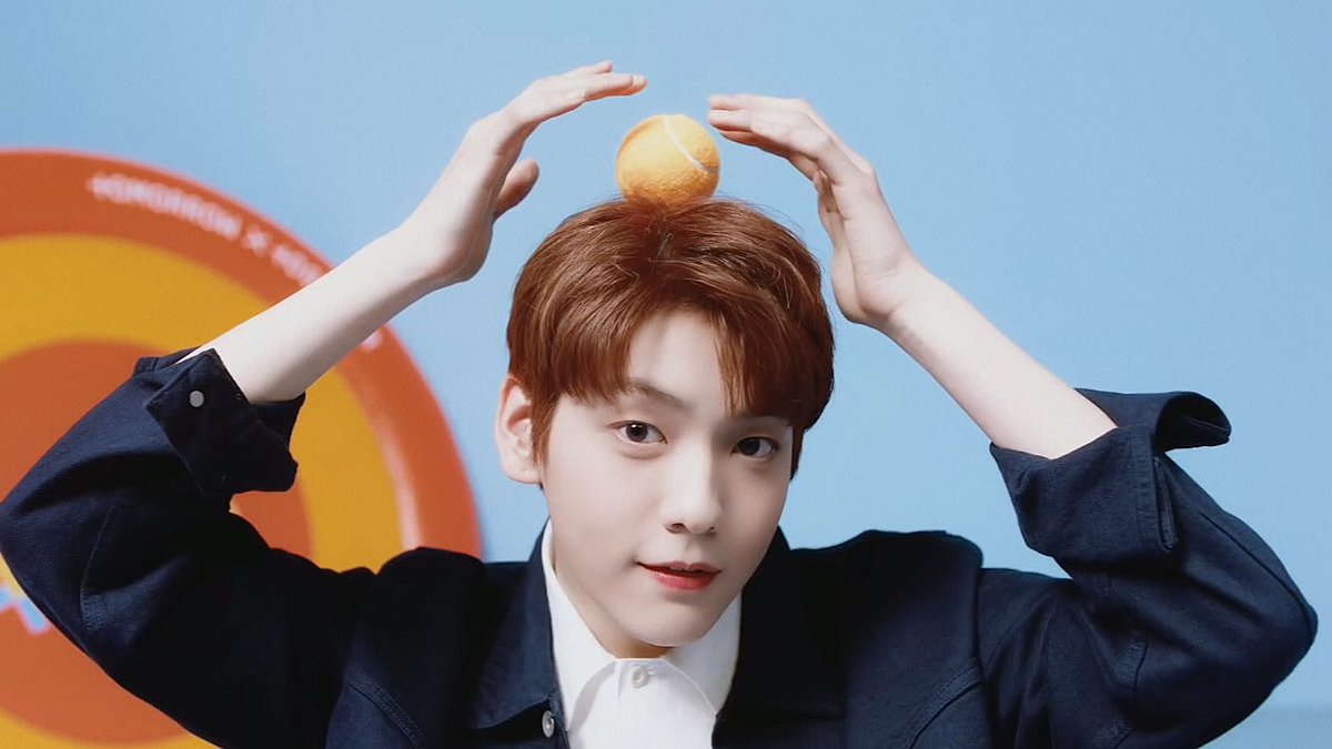 Soobin_Col's tweet photo. #HelloYoungOne | 24.04.19 | #SOOBIN

Mensaje de Soobin a Young One.

¡Nuestros Youngones! ¡Gracias por darnos un nombre tan bonito! Vamos a estar por siempre juntos y ser felices también.

Cr. Txtonews
Cr esp. @Soobin_Col

#TXT #TOMORROW_X_TOGETHER @TXT_members https://t.co/PBIPqQc0hL