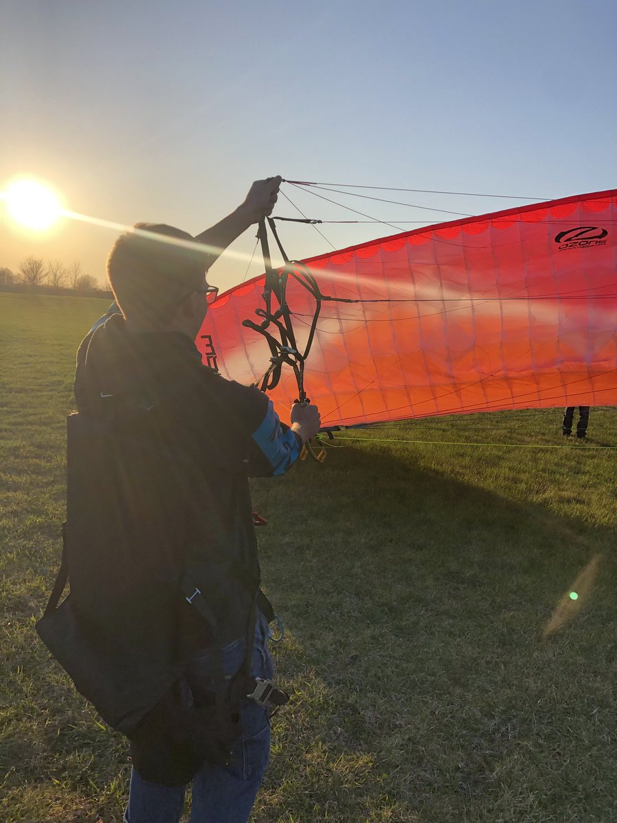 nippgi's tweet image. Brandon started kiting lessons today!