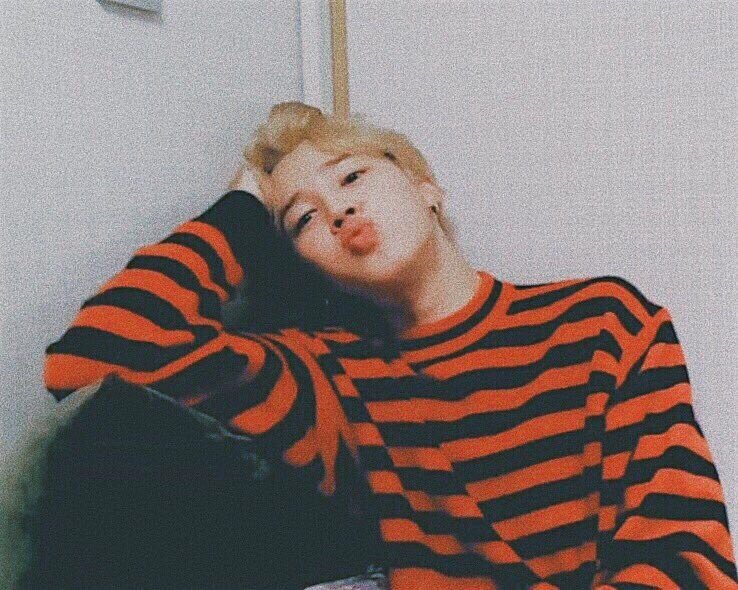 killlmeeplease's tweet photo. #BBMAsTopSocial @BTS_twt https://t.co/dn6uo8Radp