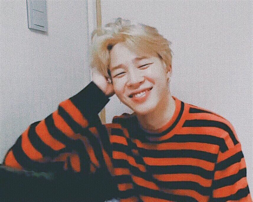 killlmeeplease's tweet photo. #BBMAsTopSocial @BTS_twt https://t.co/dn6uo8Radp