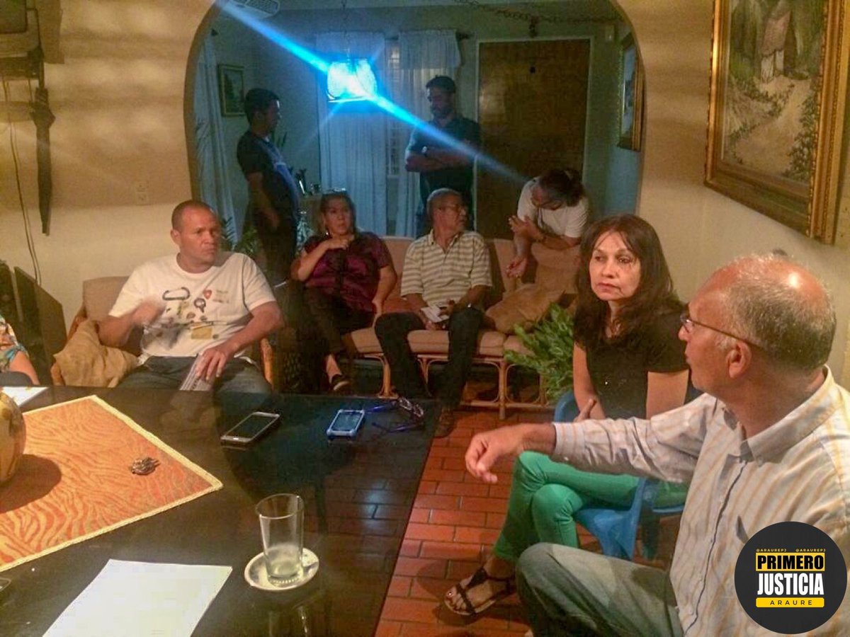 AraurePJ's tweet photo. #24Abril Conformación del Comité de Ayuda y Libertad de la Urb. La Trinidad.
#OrganizaTuComité y únete a la lucha. ¡Vamos Bien!
------------------------
#unidosporlalibertad #Pjluchacontigo #Venezuela #OperaciónLibertad #YoSoyVoluntario #Araure https://t.co/BJmtnnZb7k