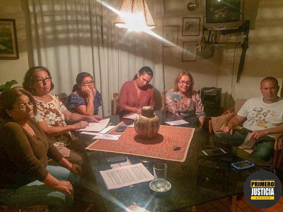 AraurePJ's tweet photo. #24Abril Conformación del Comité de Ayuda y Libertad de la Urb. La Trinidad.
#OrganizaTuComité y únete a la lucha. ¡Vamos Bien!
------------------------
#unidosporlalibertad #Pjluchacontigo #Venezuela #OperaciónLibertad #YoSoyVoluntario #Araure https://t.co/BJmtnnZb7k