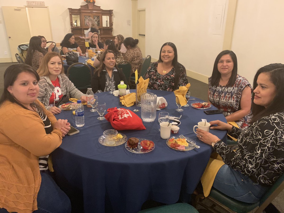 DeeDeeHarrison9's tweet photo. Where do I begin...today was a great day to recognize the commitment of our district’s outstanding PALs! @FACEofFletcher1 #OneDistrictOneVoice #teamBCSD #BCSDPALs https://t.co/6agZoR7mLZ