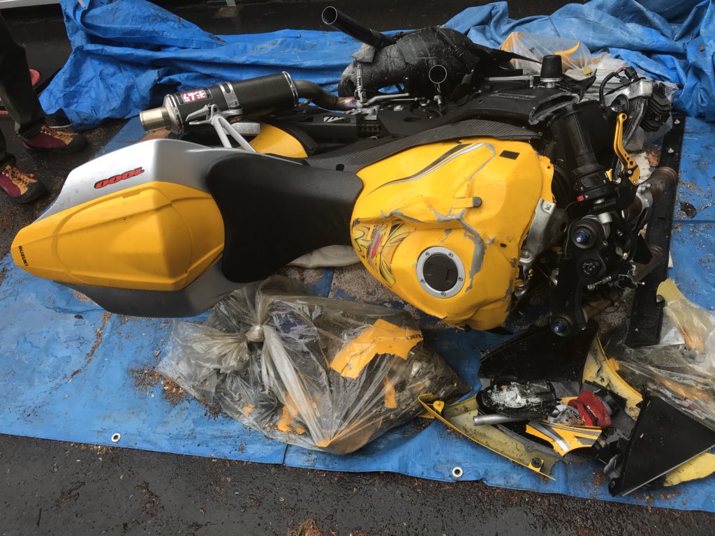 KanfuPanda3410's tweet photo. これからGW。
バイクで出掛けて楽しい季節。

ライダーの皆さん。ちゃんとお家まで元気に帰って下さいね〜🙋‍♂️

ちなみ私の弟は帰って来ませんでした。

皆様の少しでも注意喚起になれば幸いですね。

自分がもしも死んでしまったらを一度考えてみてバイクを安全に楽しみましょう。
事故死はいけませんよ https://t.co/xWJaueCUWG